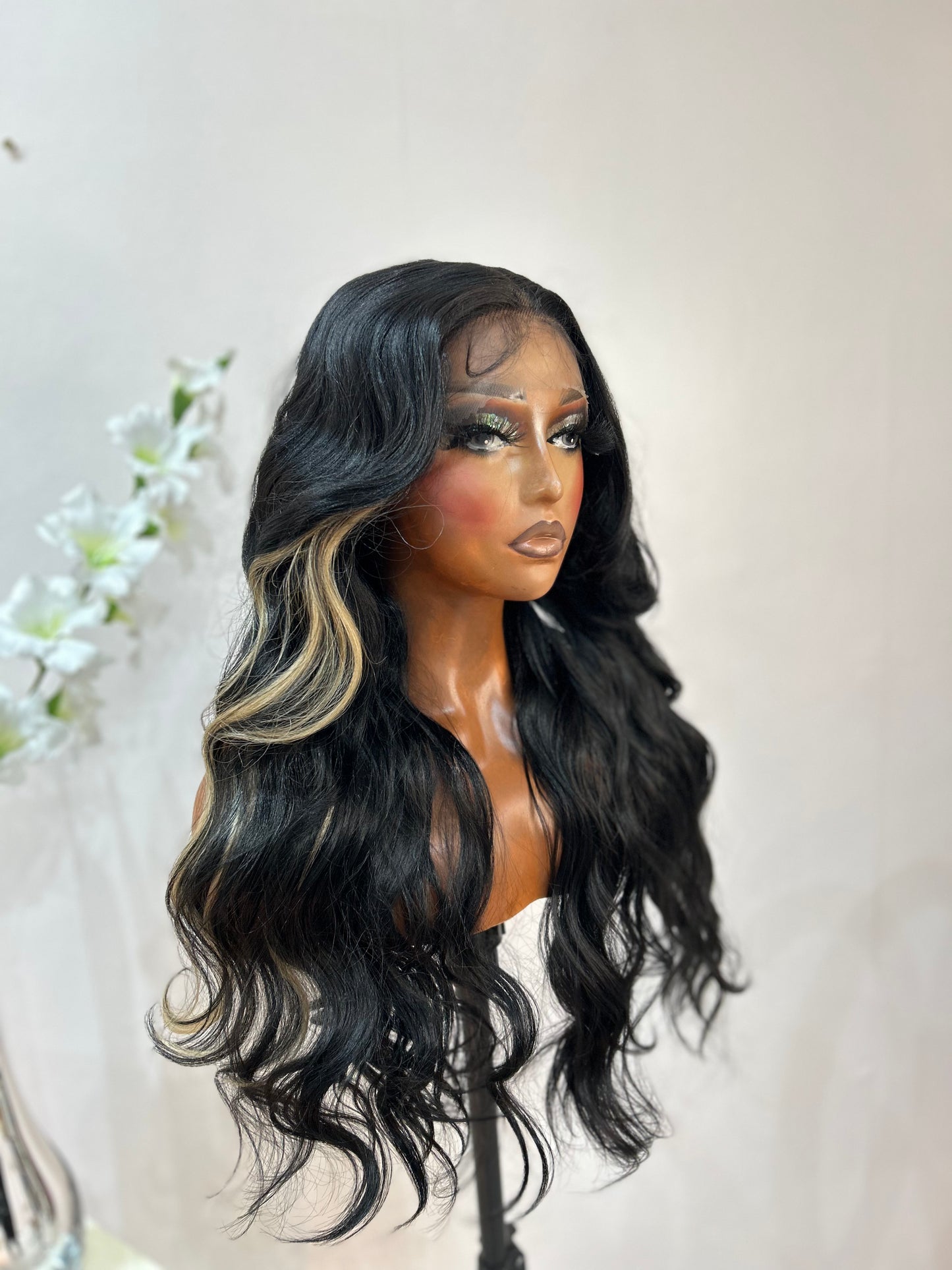 Indiyah (T-part) lace wig