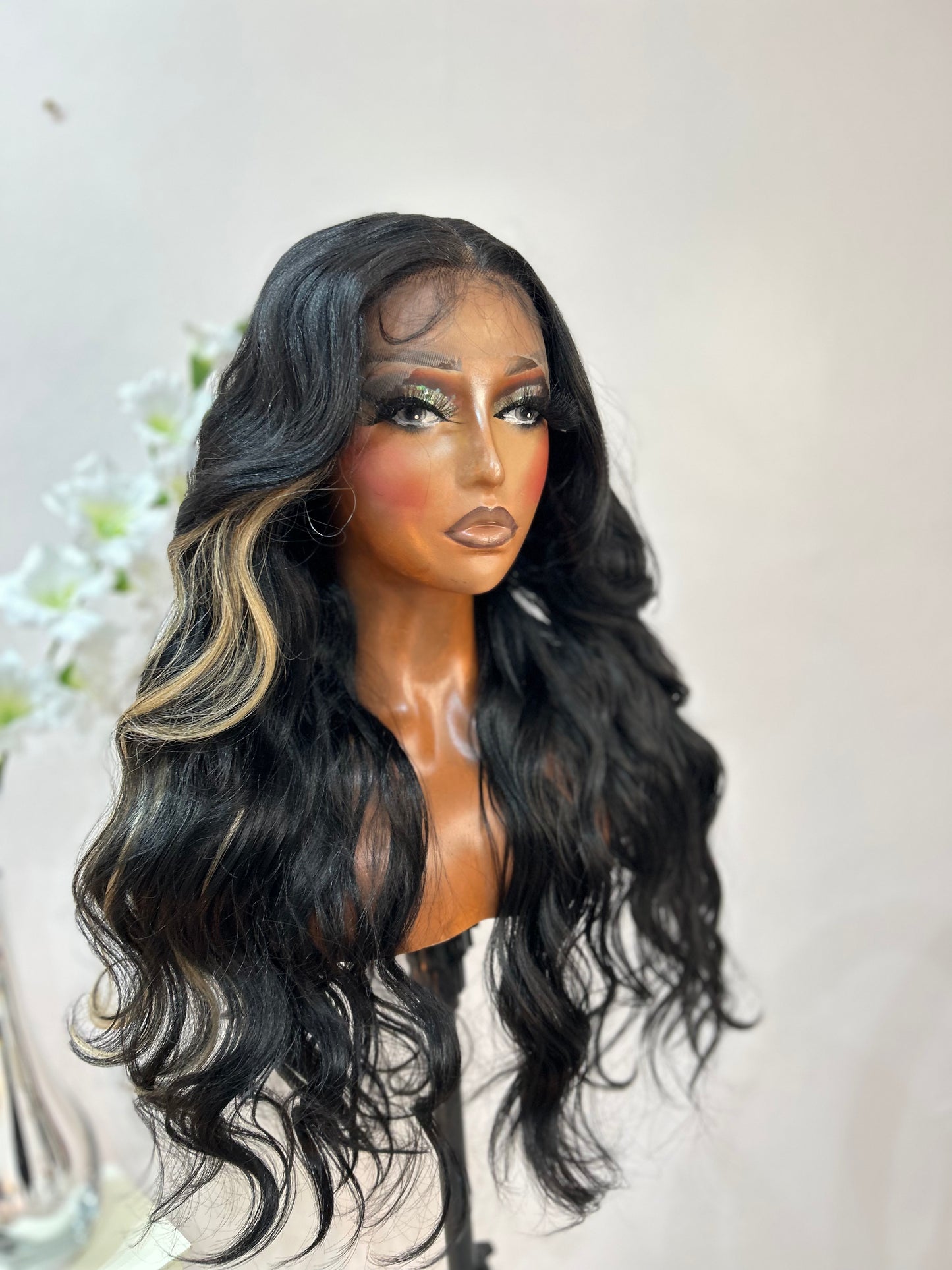 Indiyah (T-part) lace wig