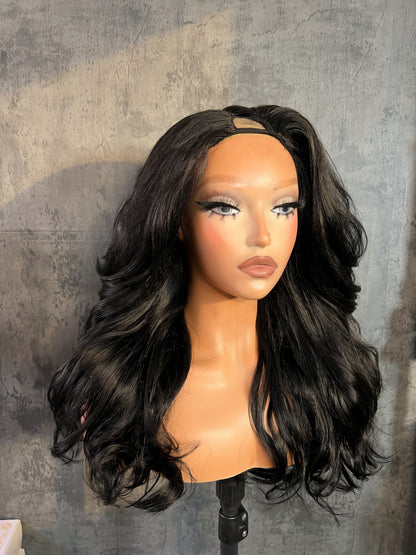 Muna (V part wig )natural texture