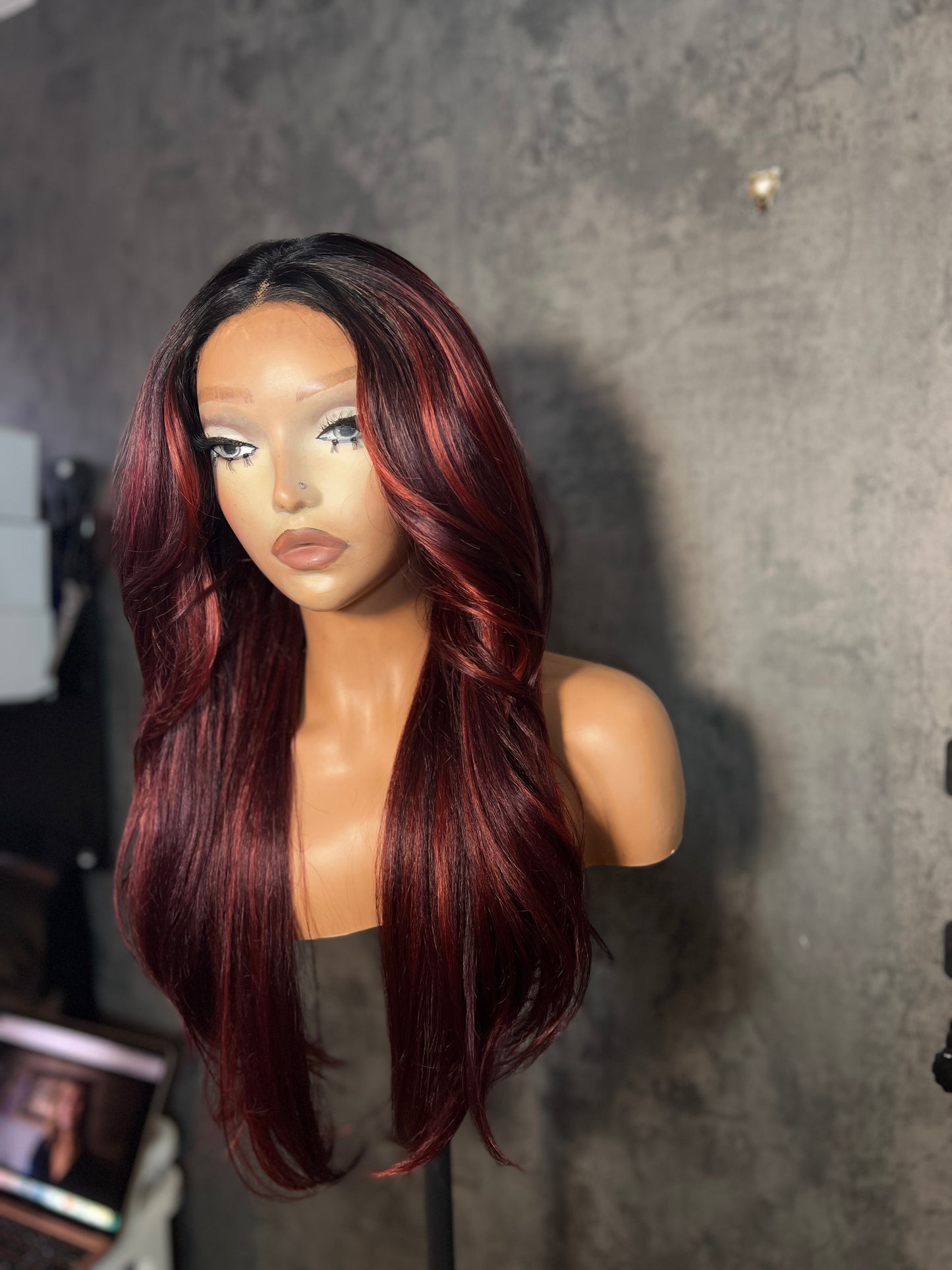 Kiki (T-part) lace wig