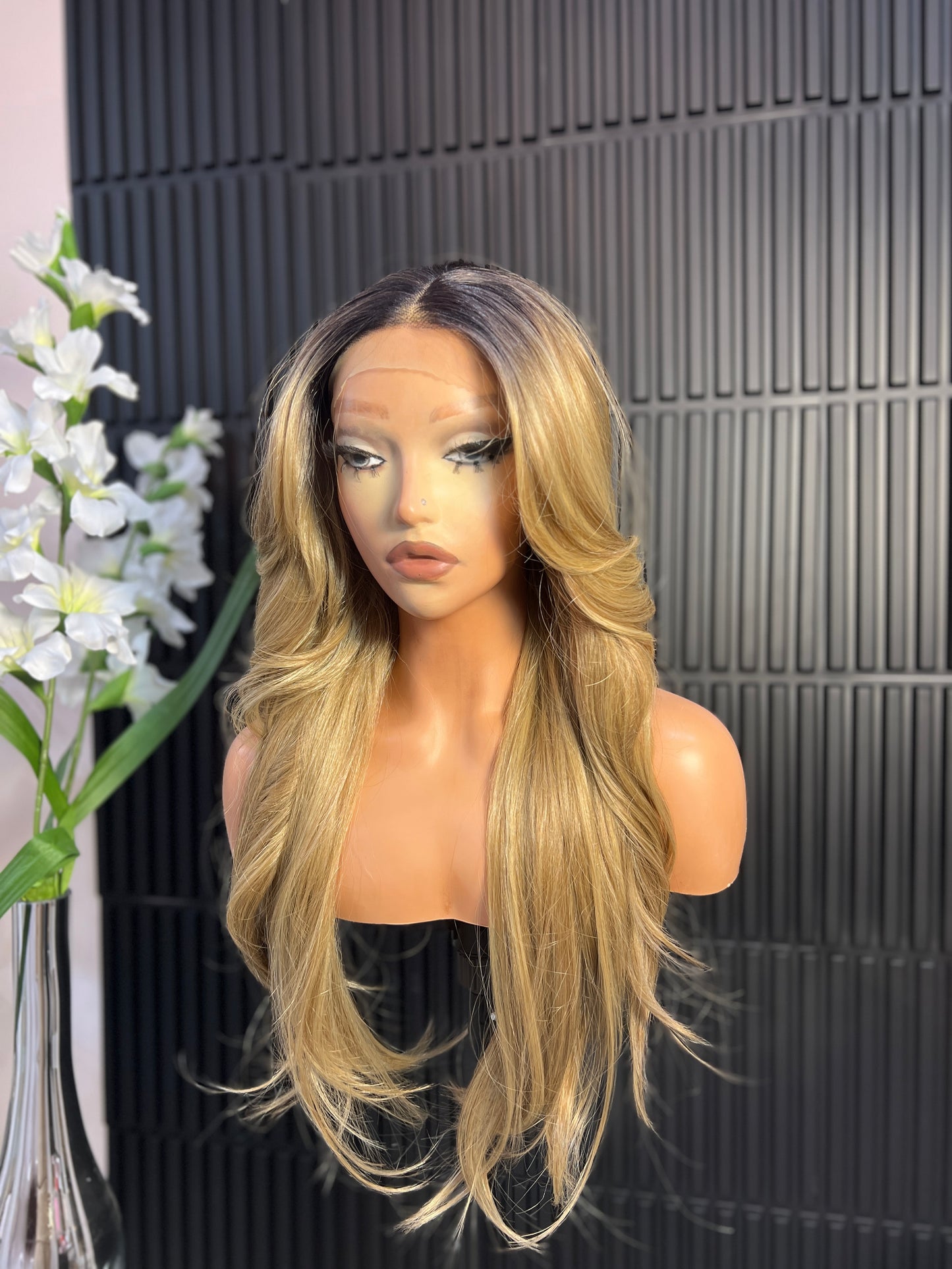 Kiki (T-part) lace wig